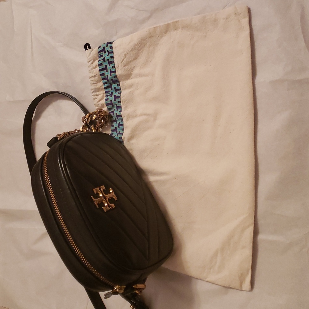 Tory Burch Leather Crossbody "Kira" Chevron Quilted Small Camera Bag, Black - Picture 12 of 13